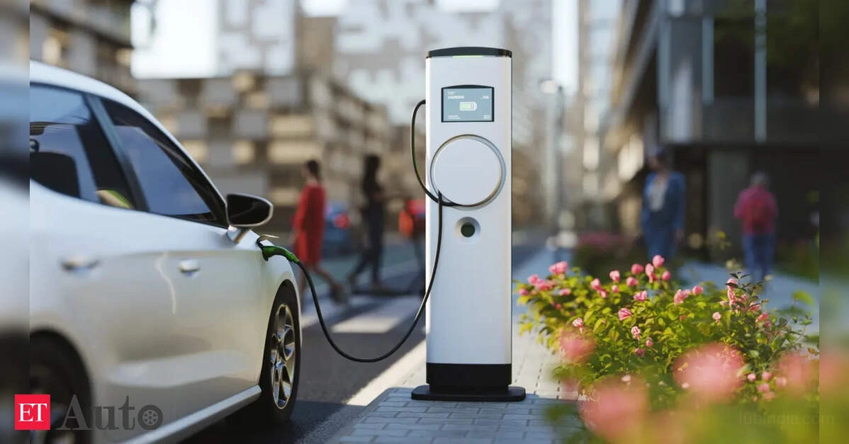 IIT Gandhinagar Develops Adaptive EV Charging Method To Curb Battery Degradation